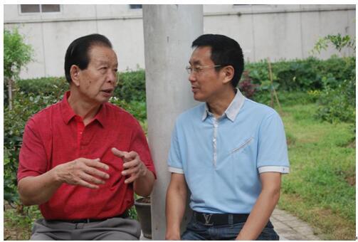 歌词作家石祥：诗歌要发出时代强音 书写家国情怀